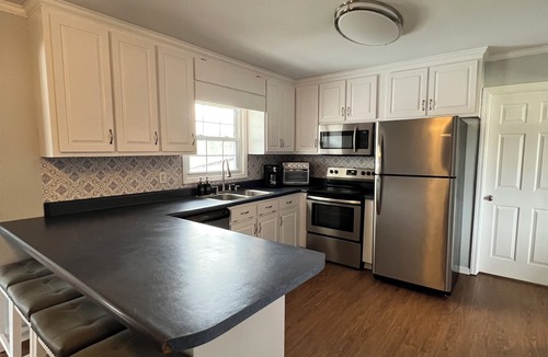 Richlands House | CEDARSTONE RANCH 3-bedroom house with Golf Cart. Ride and enjoy Country Living.