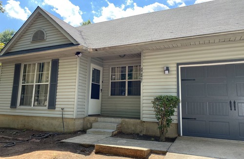 Biddleville Cottage | Center city Cottage*Parking garage*Walk to uptown