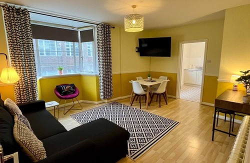 The Cultural Quarter Apartment | Central Brighton Pavilion Pad.