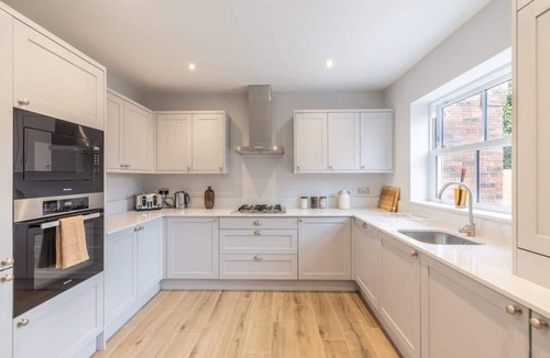 Coventry House | Central, Contractors l Garage & Driveway | Garden
