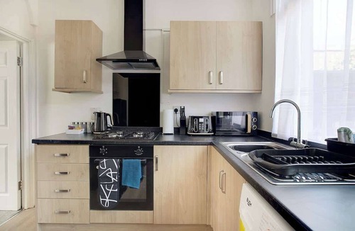 Darlington House | Central Darlington Sleeps 5 For Work or Leisure