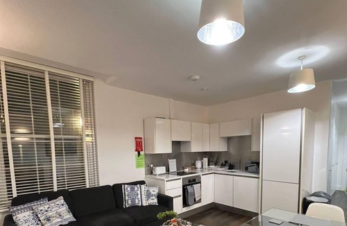 Reading City Centre Apartment | Central | Free Secure Parking | Relocating Families