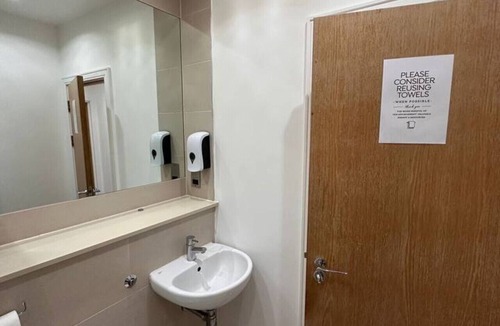 Kennington Cabin | Central London single room