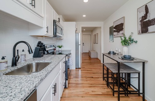 Civil Rights Historic District Condo | Central Suite E - 2 Bedrooms/King Bed/Parking