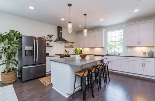 Melrose House | Central Villa *5 min to Broadway* Walk to 12 South