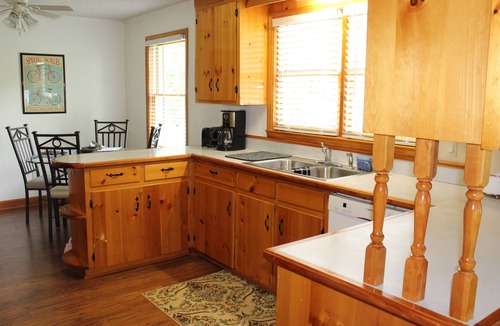 Nebo House | Centrally located at Lake James. Close to Lake James State Park - Paddy's Creek