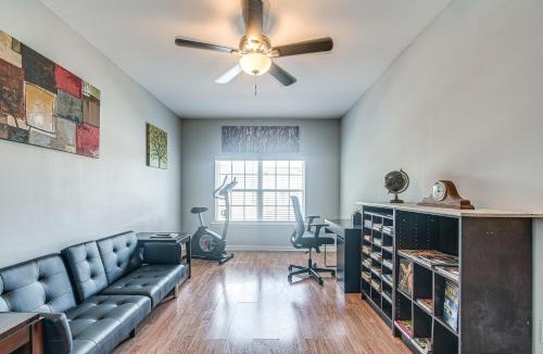 Southeast Raleigh House | Centrally Located Raleigh Townhome with Pool Access
