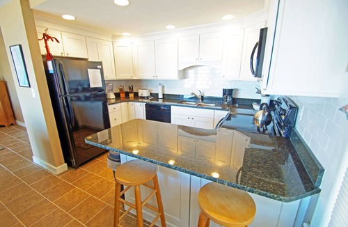 Colington Harbour House | CH235- Soundfront- 3 BRs, Boat Dock, Screened Porch, Com Pool, Marina/Tennis!