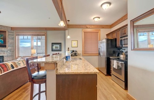 Boone Condo | Chalakee Lodge CC-4: Gated Resort, Indoor/Outdoor Pools and Hot Tub, Resort Hot Tub, Fitness, Gas.