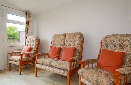 Treator Cabin | Chalet H1, St Merryn, Cornwall