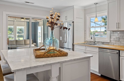Cornelius House | Changes in Latitude by SoCharm | Tranquil Shores