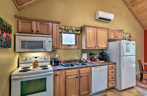 Weaverville Cabin | Chantarelle Cabin w/Hot Tub, Fireplace - Near Asheville!