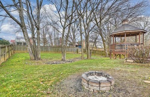 Charlotte House | Charlotte 4BR Cozy Retreat