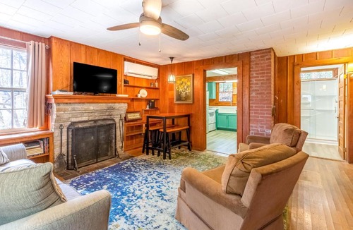 Waynesville House | Charlotte's Cabin