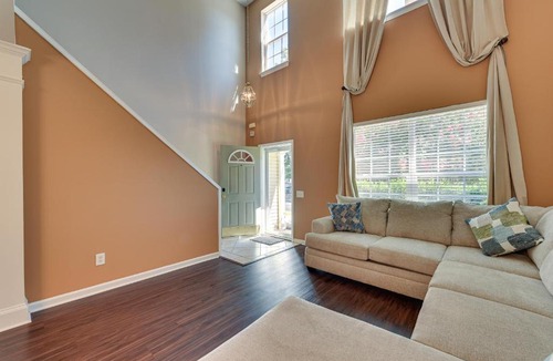 Charlotte House | Charlotte Townhome with Deck 18 Mi to Downtown!