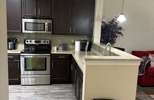 University Place Apartment | Charming 1-bedroom apartment in phenomenal Charlotte with WiFi, fitness room