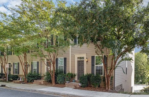 Huntersville House | Charming 1BR/1BA Retreat in the Heart of Huntersville – Walk to Downtown!
