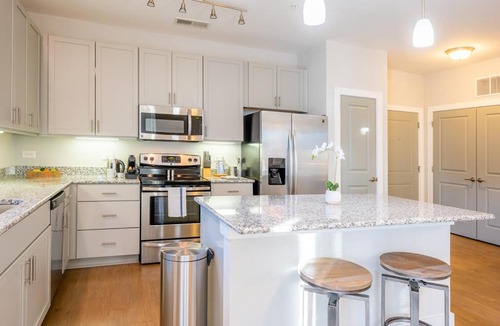 Morrisville Apartment | Charming 1BR with Gym and Workspace