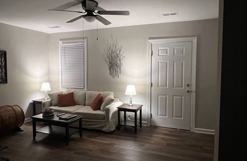 Greenville House | Charming 2 bed 1 bath home just a 1/2 mile from Hospital