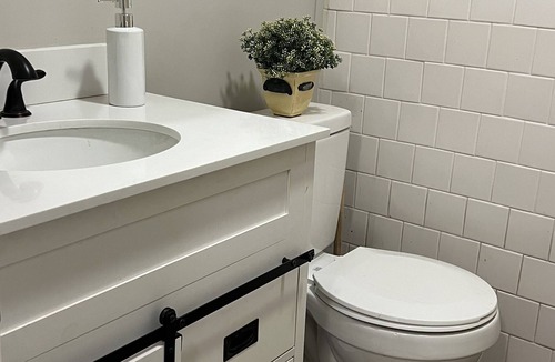 Greenville House | Charming 2 bed 1 bath home just a 1/2 mile from Hospital