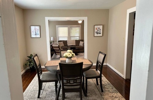Concord House | Charming 2 bed home - Downtown Concord