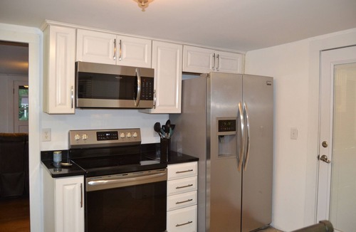 Pilot Mountain House | Charming 2-bedroom Cottage with AC and WiFi in Pilot Mountain