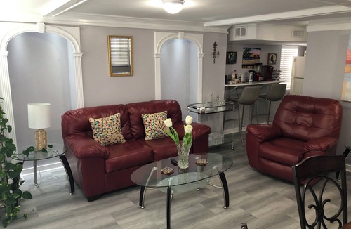 Murraysville Cottage | Charming 2-bedroom cottage with all the amenities, breakfast items. Pet friendly