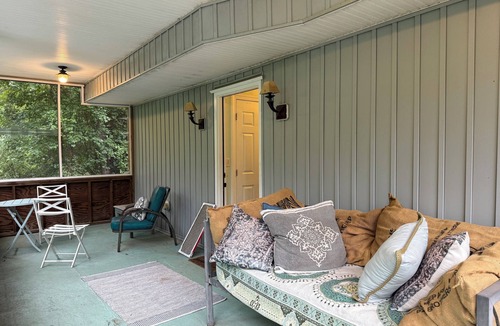 Sampson County Cottage | Charming 2-bedroom cottage with WiFi, AC near the Black River in Harrells
