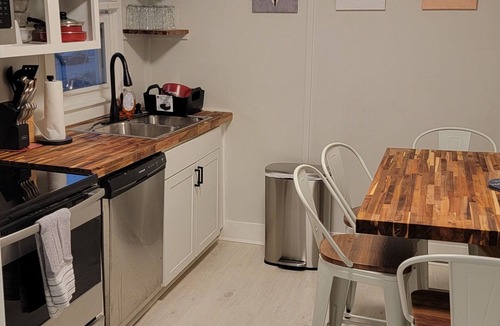 College Heights - Clifton House | Charming 2-bedroom house in fantastic Midtown Nashville with Fenced Yard