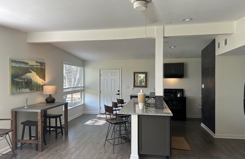 Shell Point House | Charming 2-bedroom house with Broad River view!