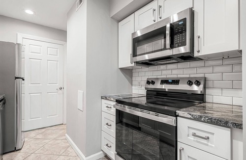 Charlotte Condo | Charming 2-bedroom Minutes From the City on Providence Road 5026 Sardis Rd, F