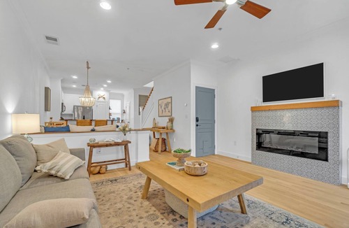 Third Ward House | Charming 2-bedroom townhome In the Heart of all that Charlotte has to offer.