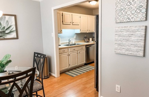 Taylor's Pond House | Charming 2-Bedroom Townhome in Downtown Cary