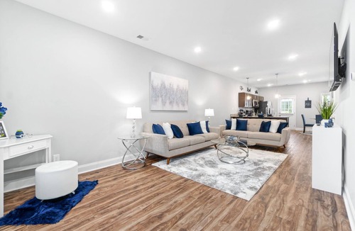 Clarksville House | Charming 2-bedroom townhome with WiFi and AC in lovely Clarksville
