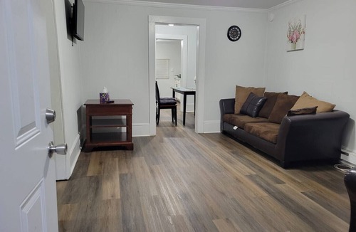 Williamston House | Charming 2-bedroom house in Williamston with AC, WiFi