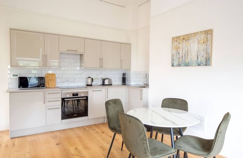 St Leonards-On-Sea Apartment | Charming 2BR Sanctuary St Leonards on Sea - Flat 4