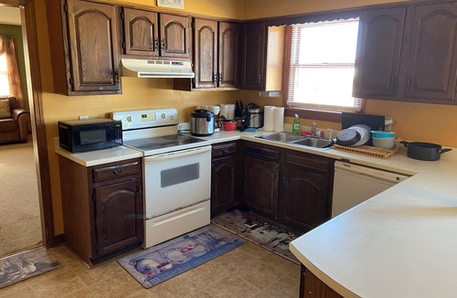Elizabeth City House | Charming 3-bedroom house with WiFi, AC in delightful Elizabeth City