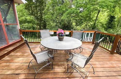 Paw Creek House | Charming 3-bedroom house in delightful Charlotte