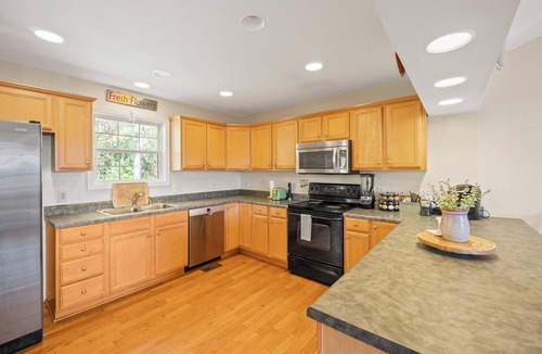 Morganton House | Charming 3-bedroom house with WiFi and AC in serene Morganton