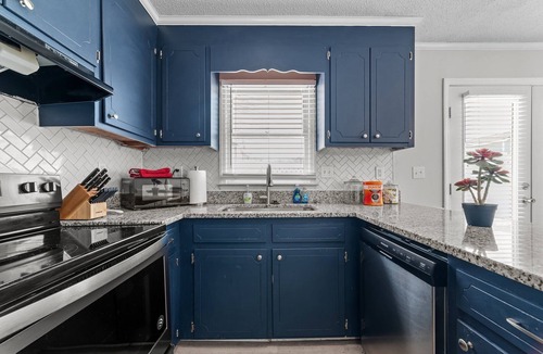 Greenville House | Charming 3-bedroom Townhome near Convention District and ECU