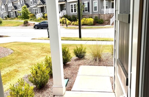 Charlotte House | Charming 3-bedroom townhome with WiFi, fitness room in brilliant Charlotte