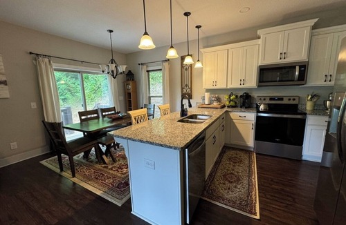Stecoah House | Charming 3-bedroom house in Robbinsville with AC, WiFi, Hot Tub, Fire Pit