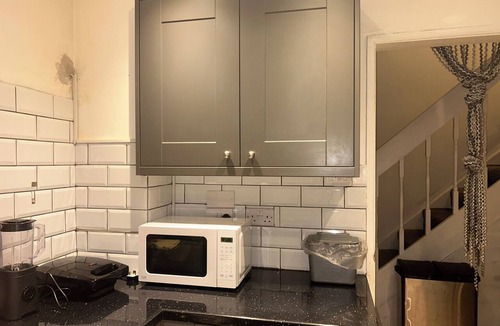 Basildon House | Charming 4-bedroom House Rental in Basildon, UK