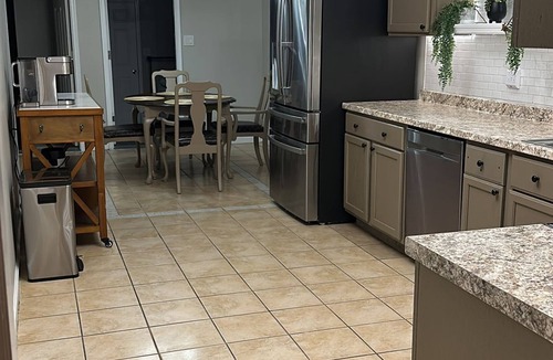 Piney Green House | Charming 4-bedroom 2200SQFT house with great backyard