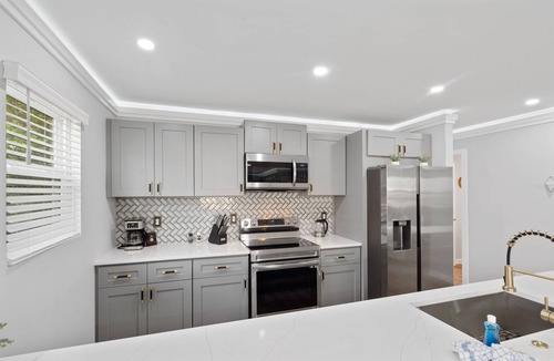 Villa Heights House | Charming 4BDR Bungalow Close to NoDa