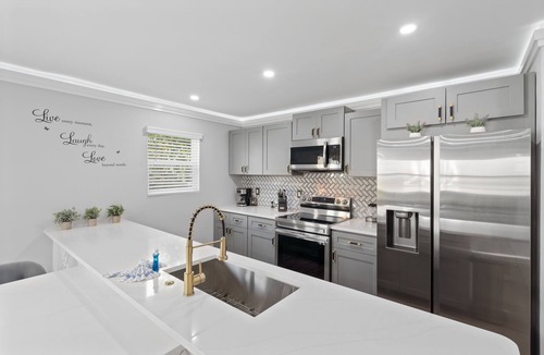 Villa Heights House | Charming 4BDR Bungalow Close to NoDa