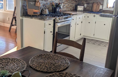 Blowing Rock Cabin | Charming 5-bedroom cabin with amazing views, WiFi and game room in Blowing Rock