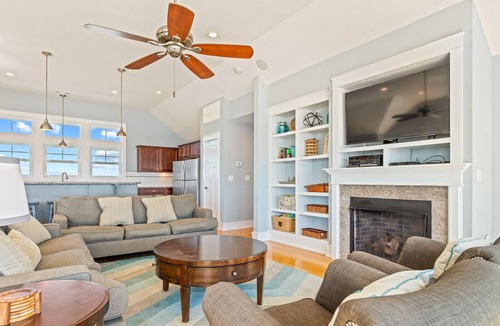 Buxton House | Charming 7-Bedroom Oceanfront + Pets Stay Free!