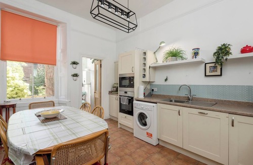 Marchmont Apartment | Charming and spacious two-bedroom apartment. Sleeps 4.