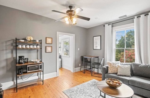 Southwest Raleigh Apartment | Charming Apartment on Popular Glenwood South